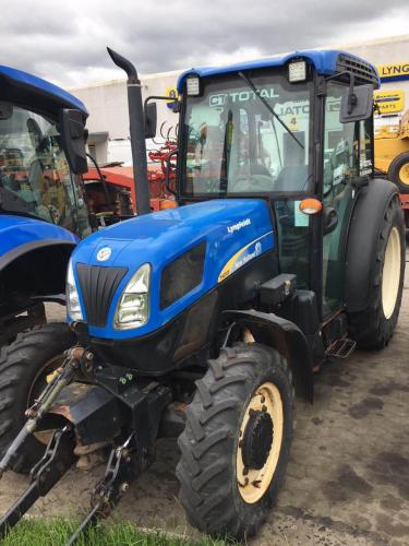 New Holland T4050F