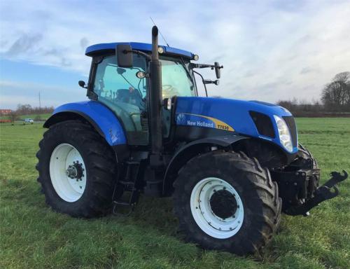 New Holland T7030