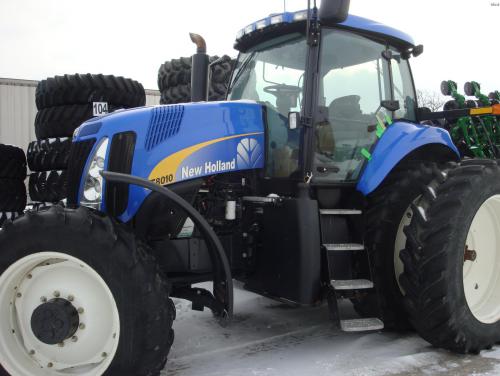 New Holland T8010