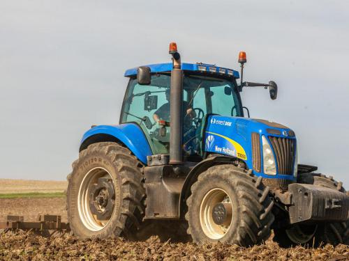 New Holland T8050