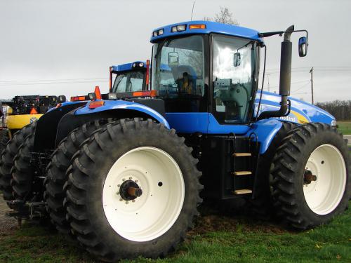 New Holland T9020