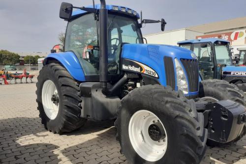 New Holland TG230