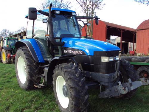 New Holland TM115