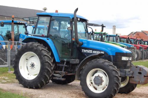 New Holland TM125