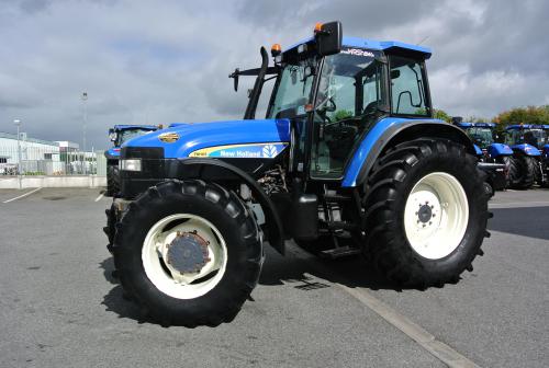 New Holland TM165