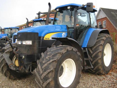 New Holland TM190