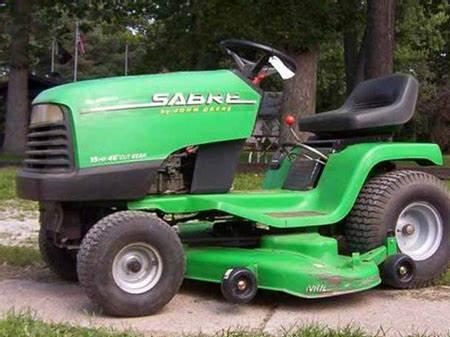 Sabre lawn tractors 1546GS