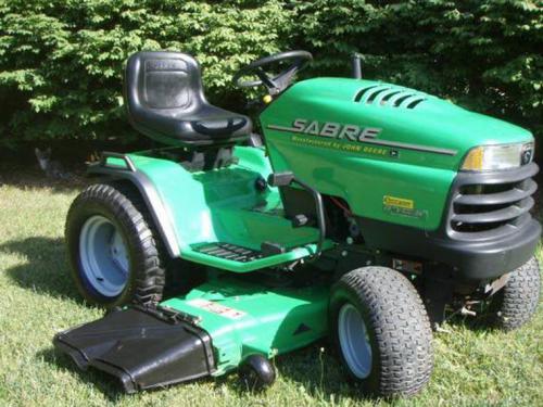 Sabre lawn tractors 2554HV