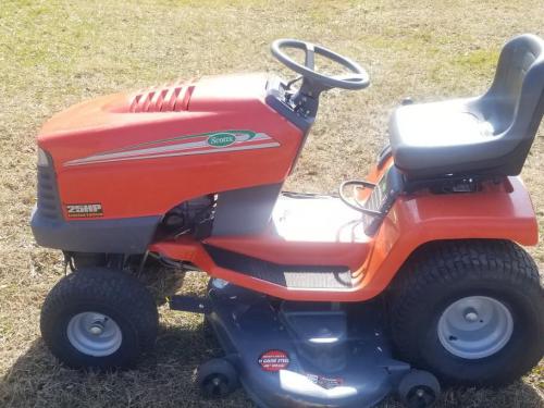 Scotts lawn tractors S2546