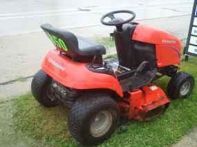 Simplicity lawn tractors 600