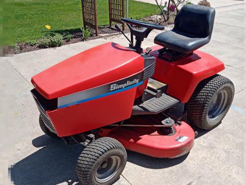 Simplicity lawn tractors Landlord 16