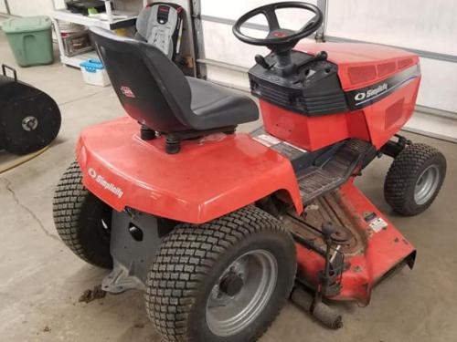 Simplicity lawn tractors Landlord 17