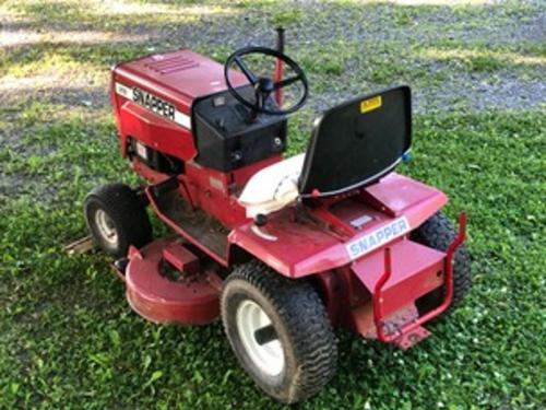 Snapper lawn tractors LT120G30AB