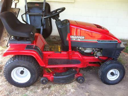 Snapper lawn tractors LT140H38ABV