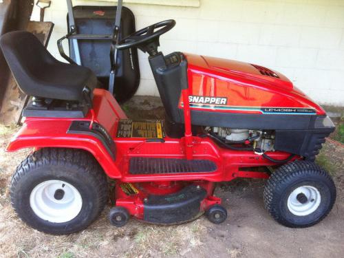 Snapper lawn tractors LT14H