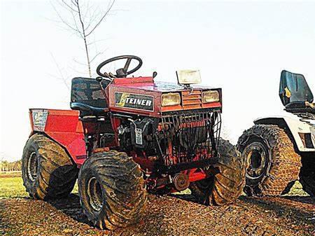 Steiner lawn tractors S-18