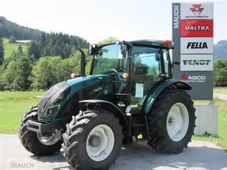 Valtra A104