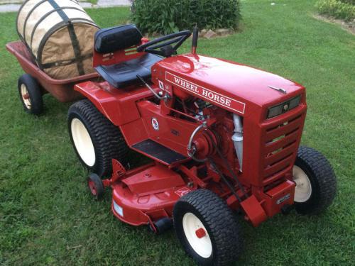 Wheel Horse lawn tractors 10HP