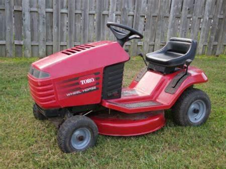 Wheel Horse lawn tractors 12-32XL