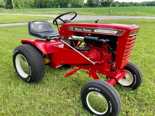 Wheel Horse lawn tractors 1276