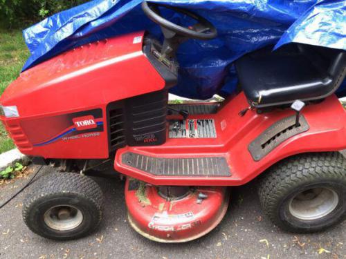 Wheel Horse lawn tractors 15-38HXL