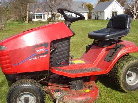 Wheel Horse lawn tractors 16-38HXL