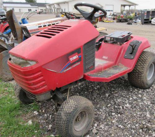 Wheel Horse lawn tractors 17-44XL