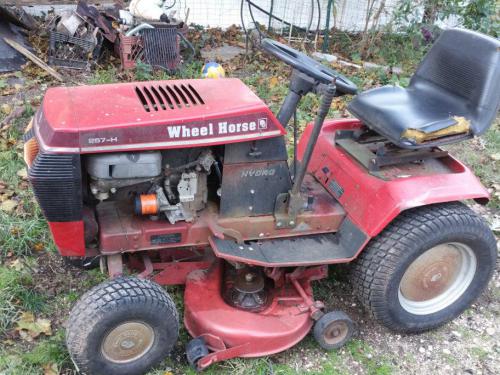 Wheel Horse lawn tractors 257-H