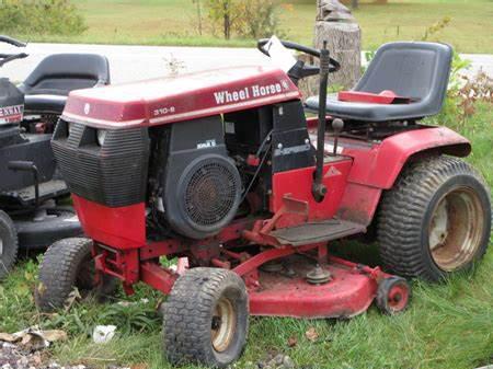 Wheel Horse lawn tractors 310-8