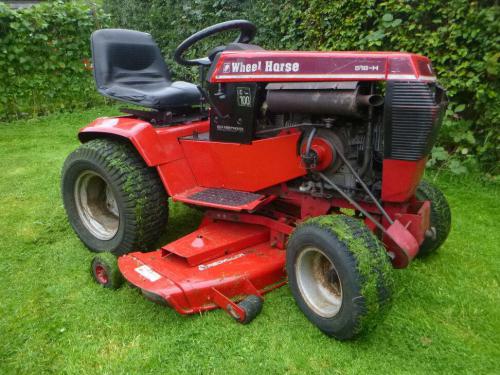 Wheel Horse lawn tractors 518-H