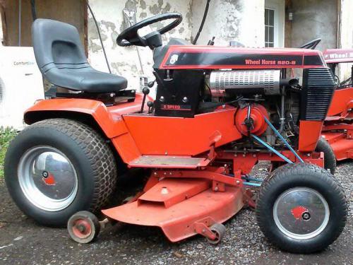 Wheel Horse lawn tractors 520-8