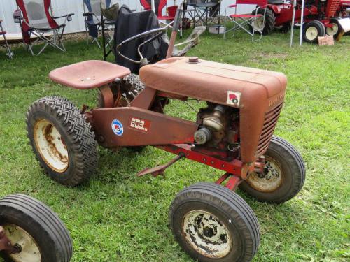 Wheel Horse lawn tractors 603