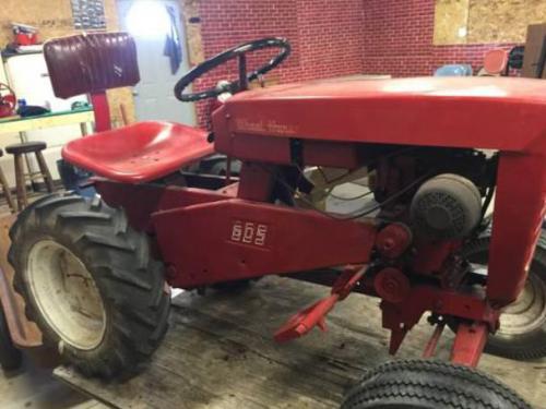 Wheel Horse lawn tractors 605