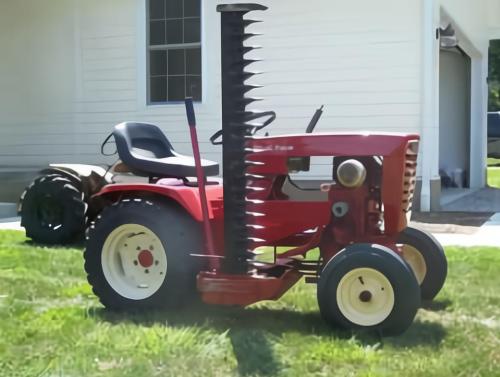 Wheel Horse lawn tractors 606