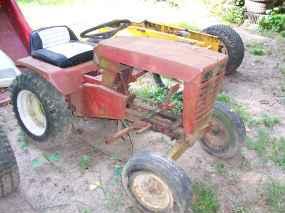 Wheel Horse lawn tractors 655