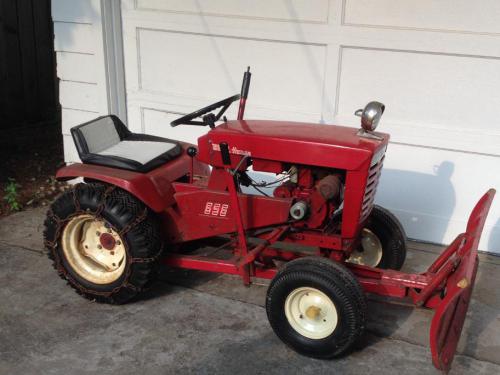 Wheel Horse lawn tractors 656