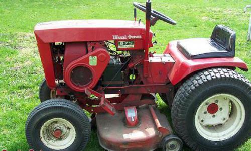 Wheel Horse lawn tractors 875