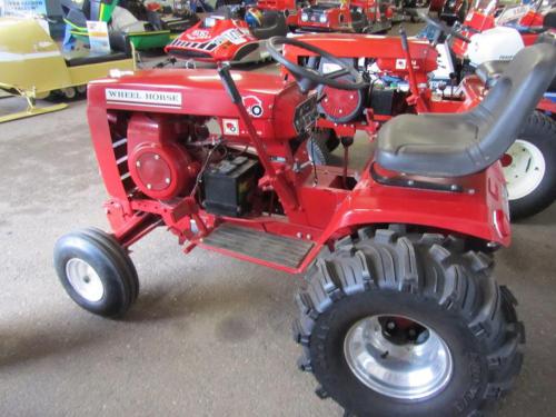 Wheel Horse lawn tractors 8HP 4-Speed