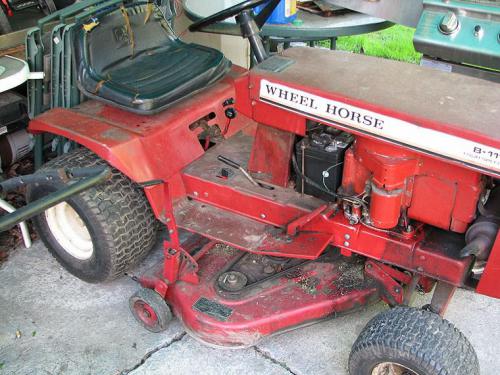 Wheel Horse lawn tractors A-100