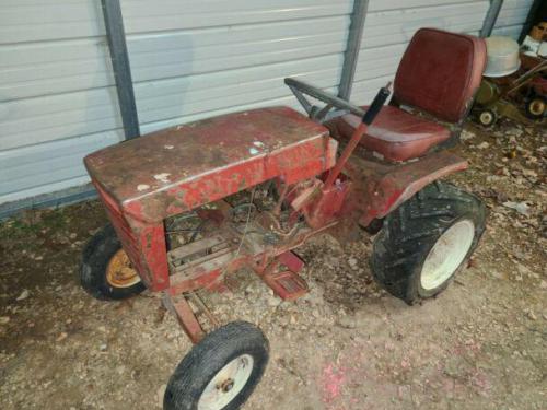 Wheel Horse lawn tractors A-50