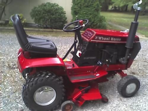 Wheel Horse lawn tractors A-85