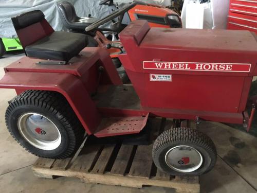 Wheel Horse lawn tractors B-145