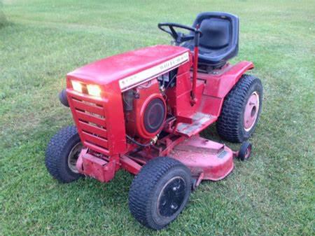 Wheel Horse lawn tractors C-121