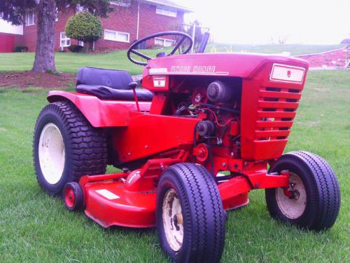 Wheel Horse lawn tractors CG-8