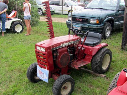 Wheel Horse lawn tractors Charger 10