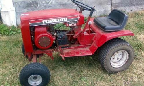 Wheel Horse lawn tractors Commando 800