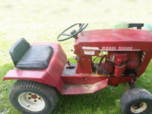 Wheel Horse lawn tractors Commando V8