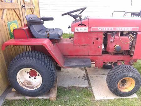 Wheel Horse lawn tractors D-160