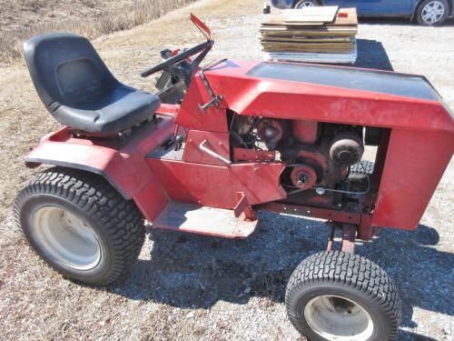 Wheel Horse lawn tractors L-105