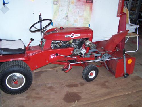 Wheel Horse lawn tractors L-157